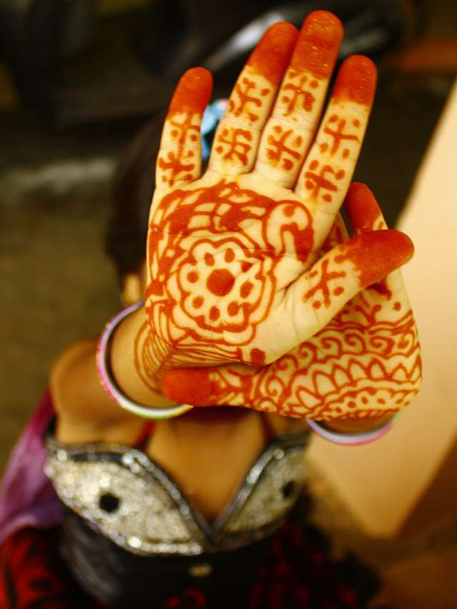 cropped-mehendi-2646703_1920-1.jpg